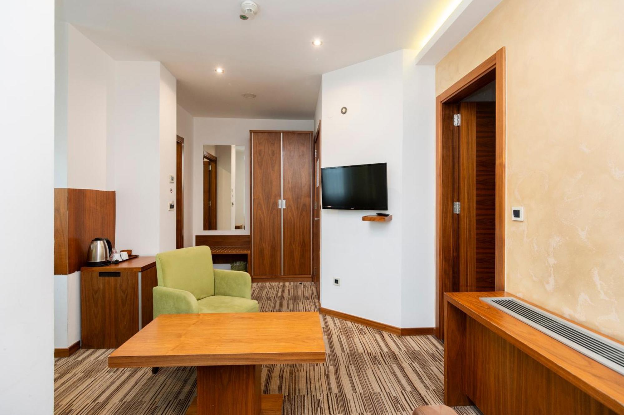 Hotel Bistrik Center